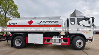 شاحنة صهريج وقود متنقلة FAW 4x2 مزودة بموزع Centstar